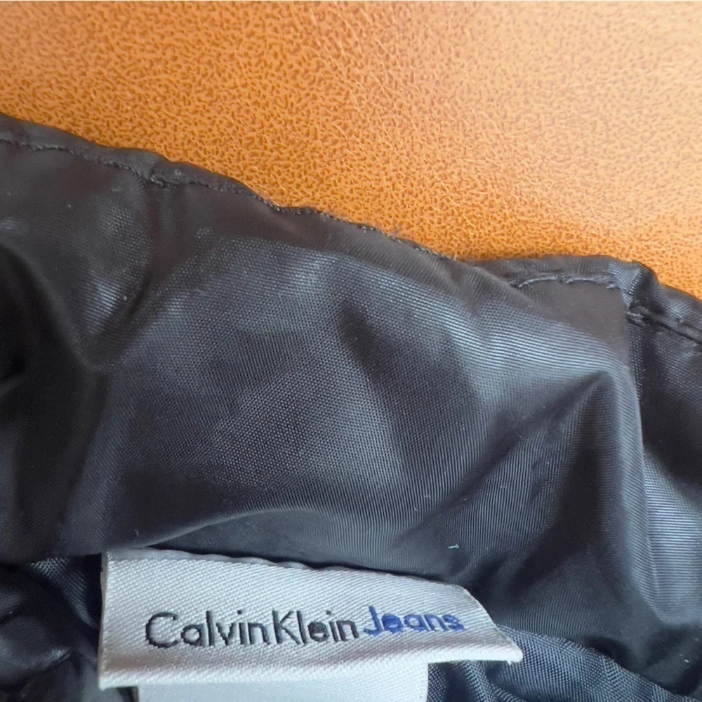 Calvin Klein Jeans Boys Size 24 months Black Gray Puffer Vest